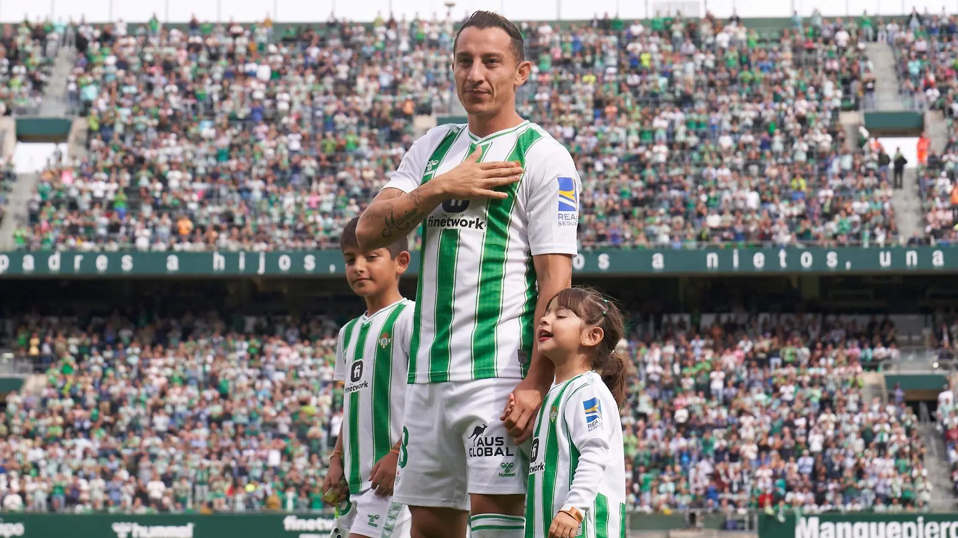 ANDRES GUARDADO (1)